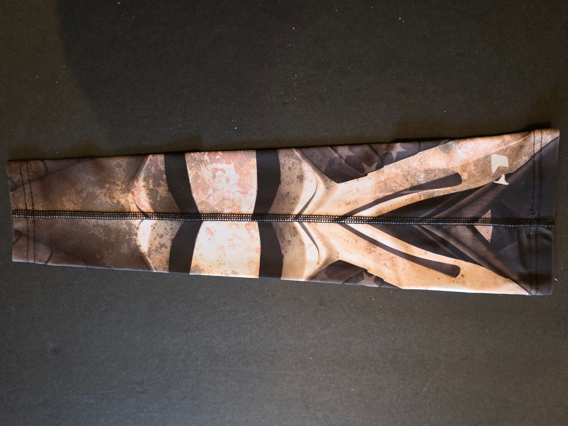 Cobalt Usa Flag & Armor Print Arm Sleeve Size L — image 4 of 4